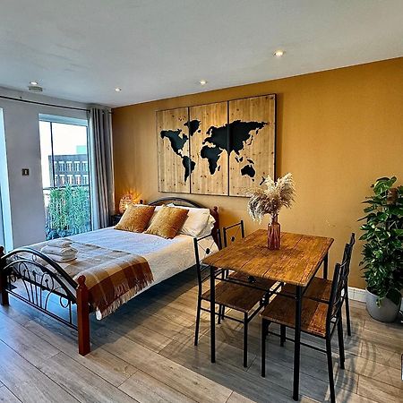 Ferienwohnung Cozy Flat With Balcony London Exterior foto